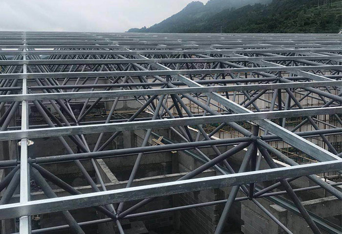 新密仁怀冠英学校艺体楼网架